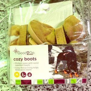 Cozy puppy boots 🐶